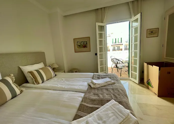- House - Sleeps 4 - Pool - Sea View 펜션 마르베야