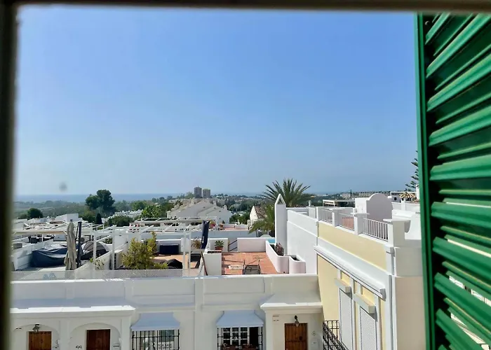 - House - Sleeps 4 - Pool - Sea View Marbella