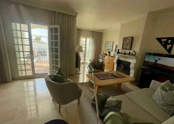 Holiday home - House - Sleeps 4 - Pool - Sea View Marbella