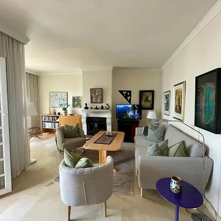 - House - Sleeps 4 - Pool - Parking בית נופש מארבלה